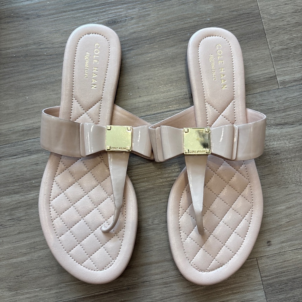 Cole Hann, Beige Patent Leather Flat Sandals, Women Size 5.5